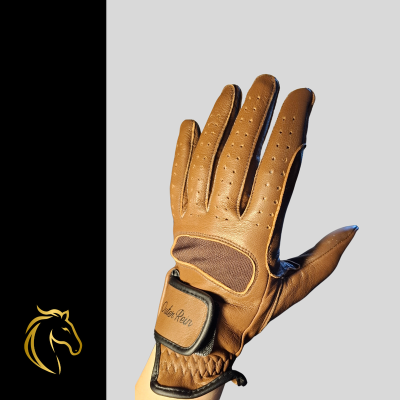 OuterRein ratsastushanskat lampaannahkaa